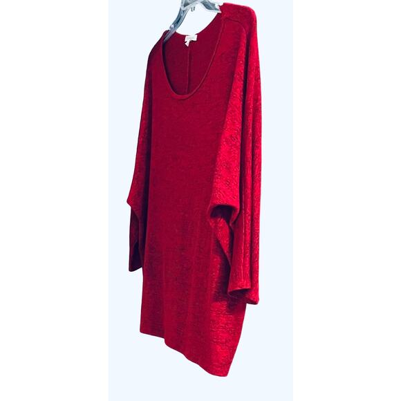 DON’T STOP BELIEVING LONG DOLMAN SLEEVE TOP, WOMENS, 1X-VARIEGATED RED, RND NECK - Picture 3 of 11